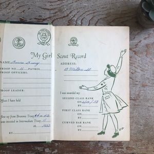 Girl Scout handbook, book. Vintage!